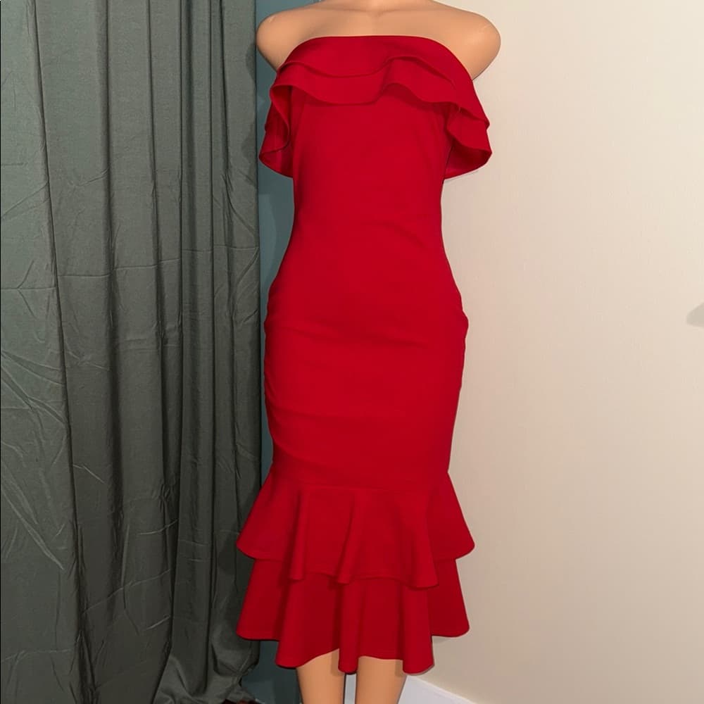 Elegant Red Off-Shoulder Dress - Thumbnail 5