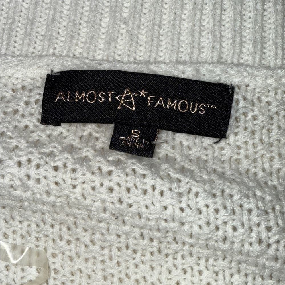 Almost Famous Twisted Cable-Knit Sweater - Size Small - Thumbnail 2