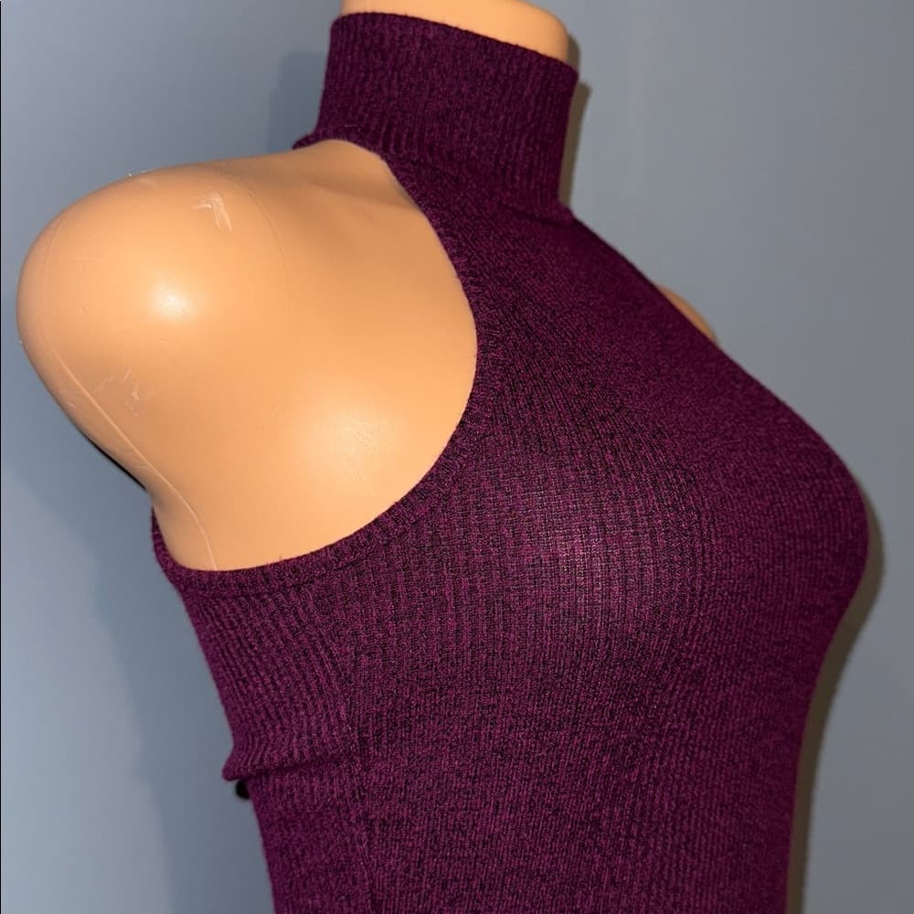 Turtleneck sleeveless dress - Thumbnail 2