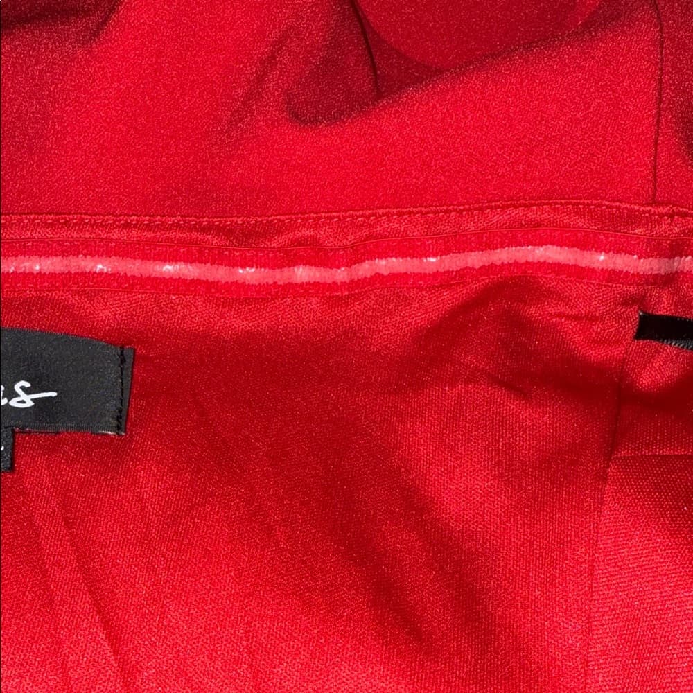 Elegant Red Off-Shoulder Dress - Thumbnail 4