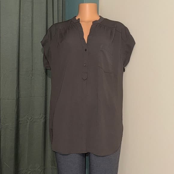 Women's Olive Green Button-Up Top - Thumbnail 4