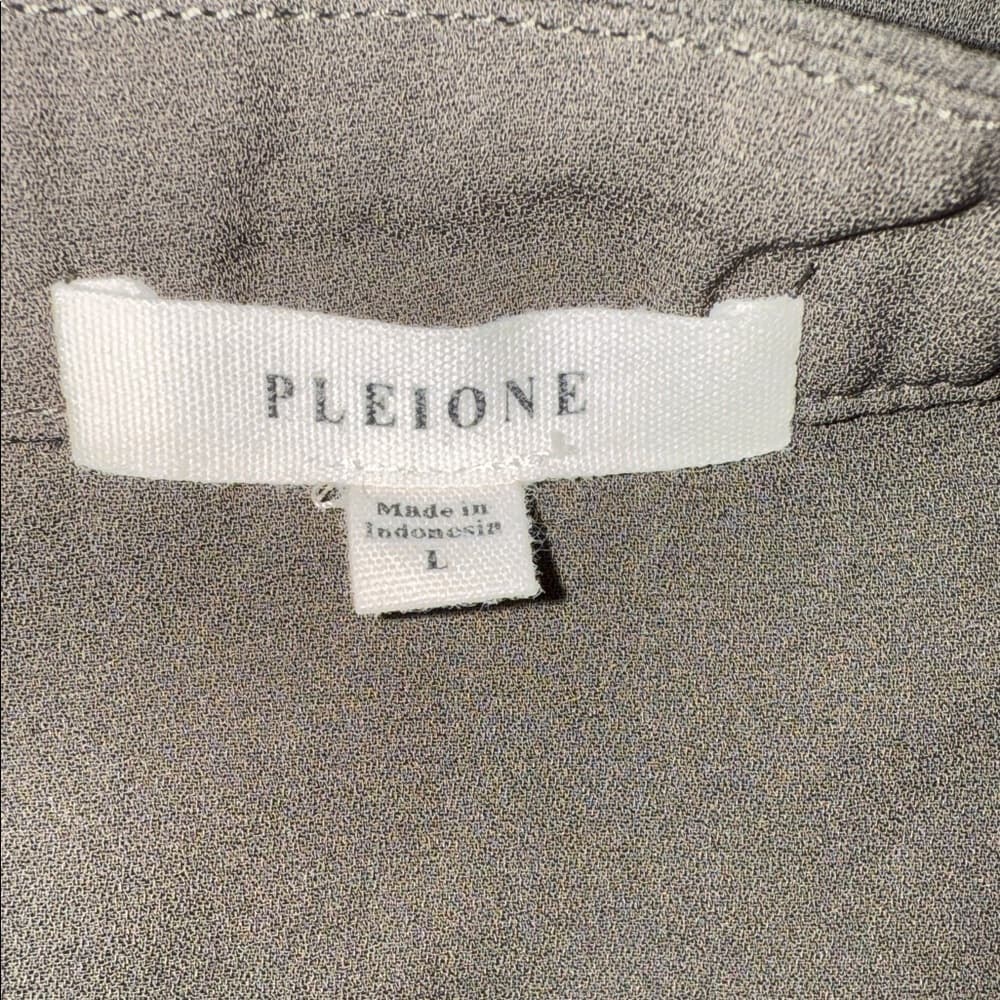 Women's Olive Green Button-Up Top - Thumbnail 2