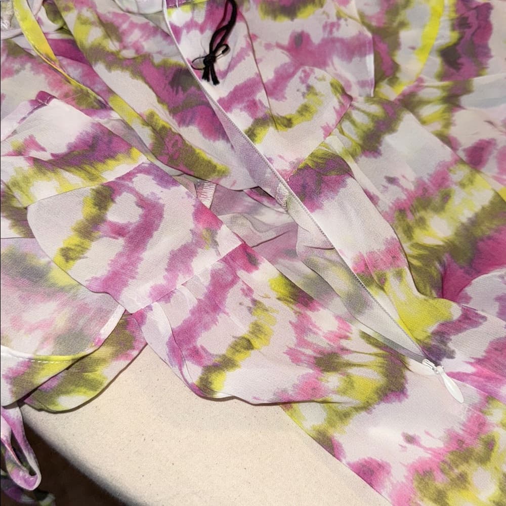 Milk & Honey Tie-Dye V-Neck Blouse - Size Small - Thumbnail 6