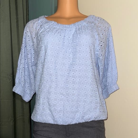 Light Blue Eyelet Women's Top - Thumbnail 4