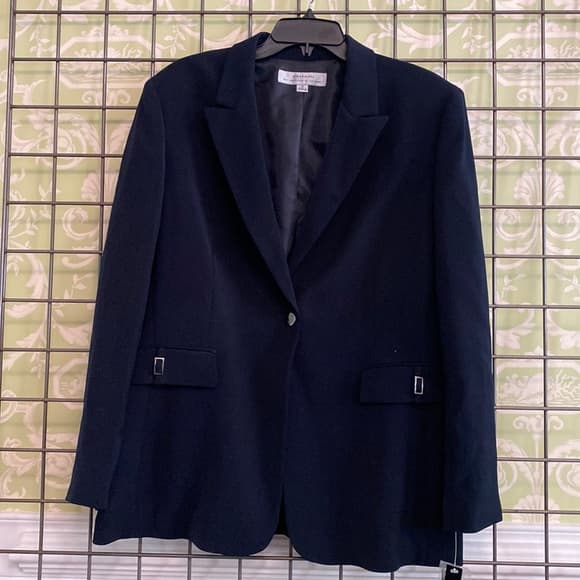 Men’s navy blue Tahari suit jacket - Thumbnail 8