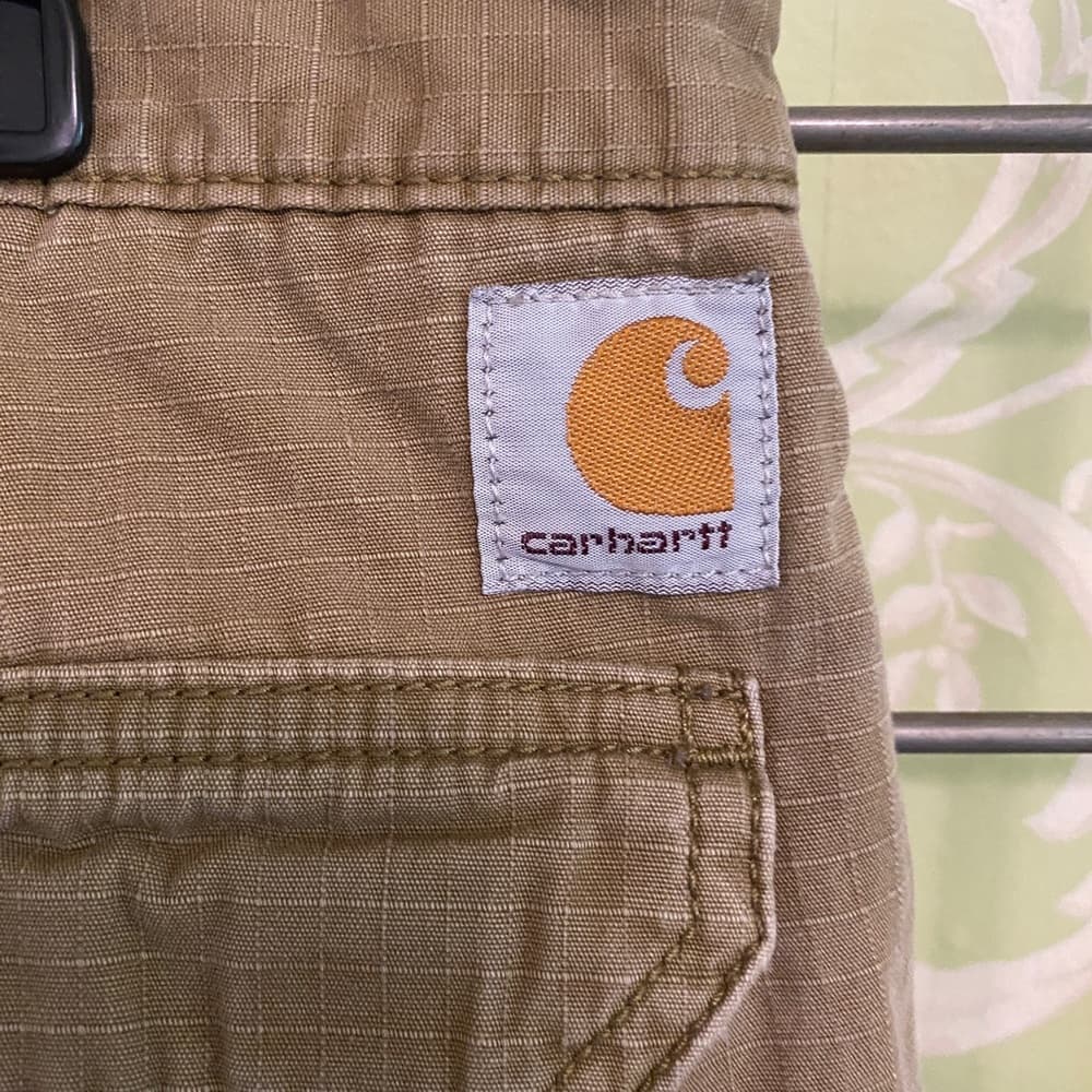 Carhartt pants and two shirts* - Thumbnail 4