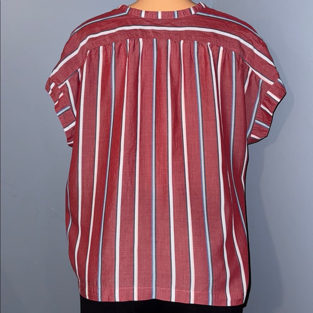 Stylish Striped Button-Up Blouse – Size Medium - Thumbnail 3