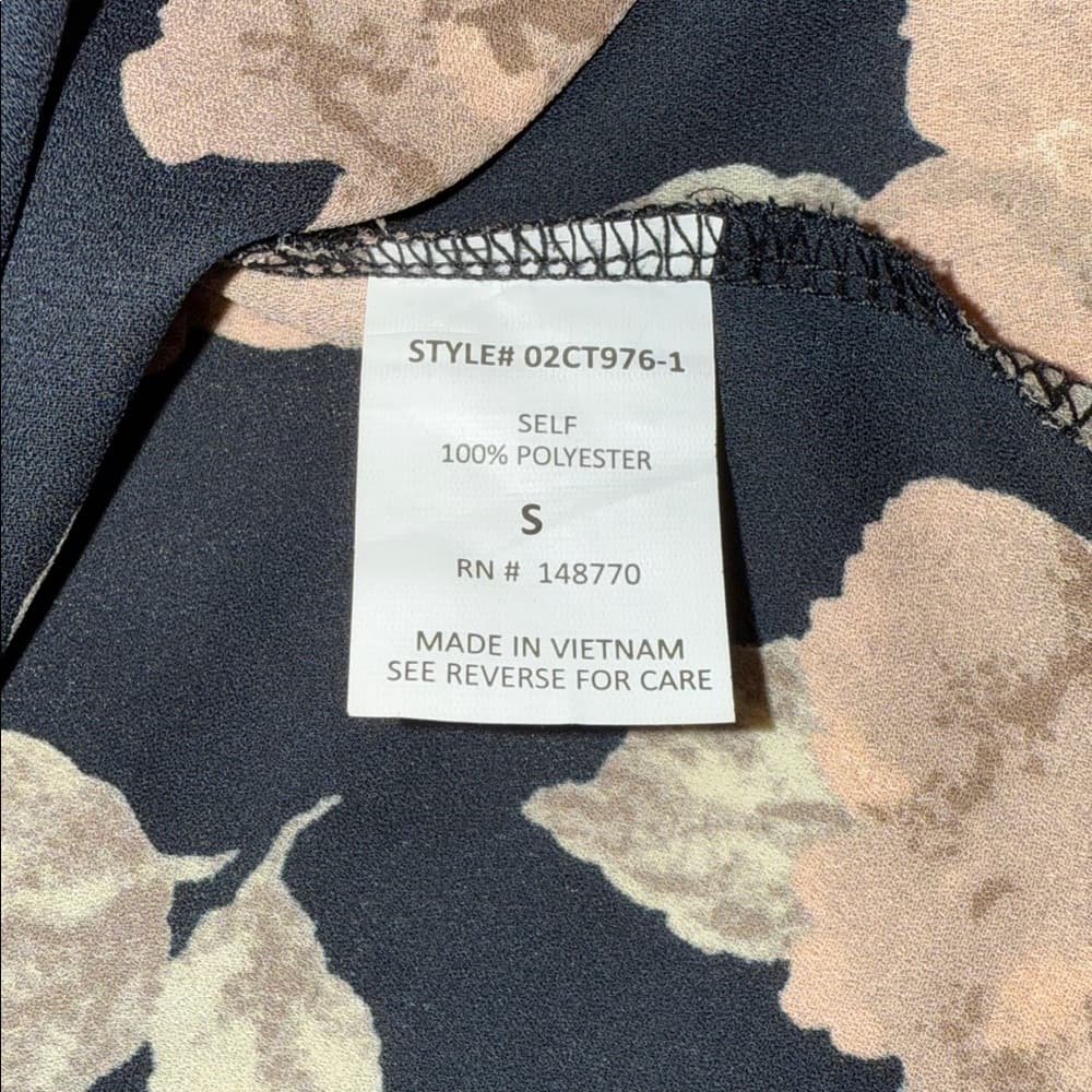Sienna Sky Cold-Shoulder Top, Size Small - Thumbnail 4