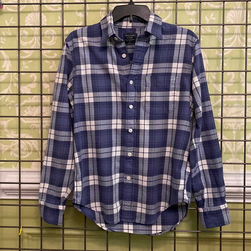 Abercrombie & Fitch long sleeve button down shirt - Thumbnail 2
