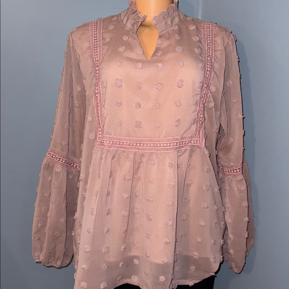 Elegant Sheer Blouse with Delicate Details – Size Large - Thumbnail 4