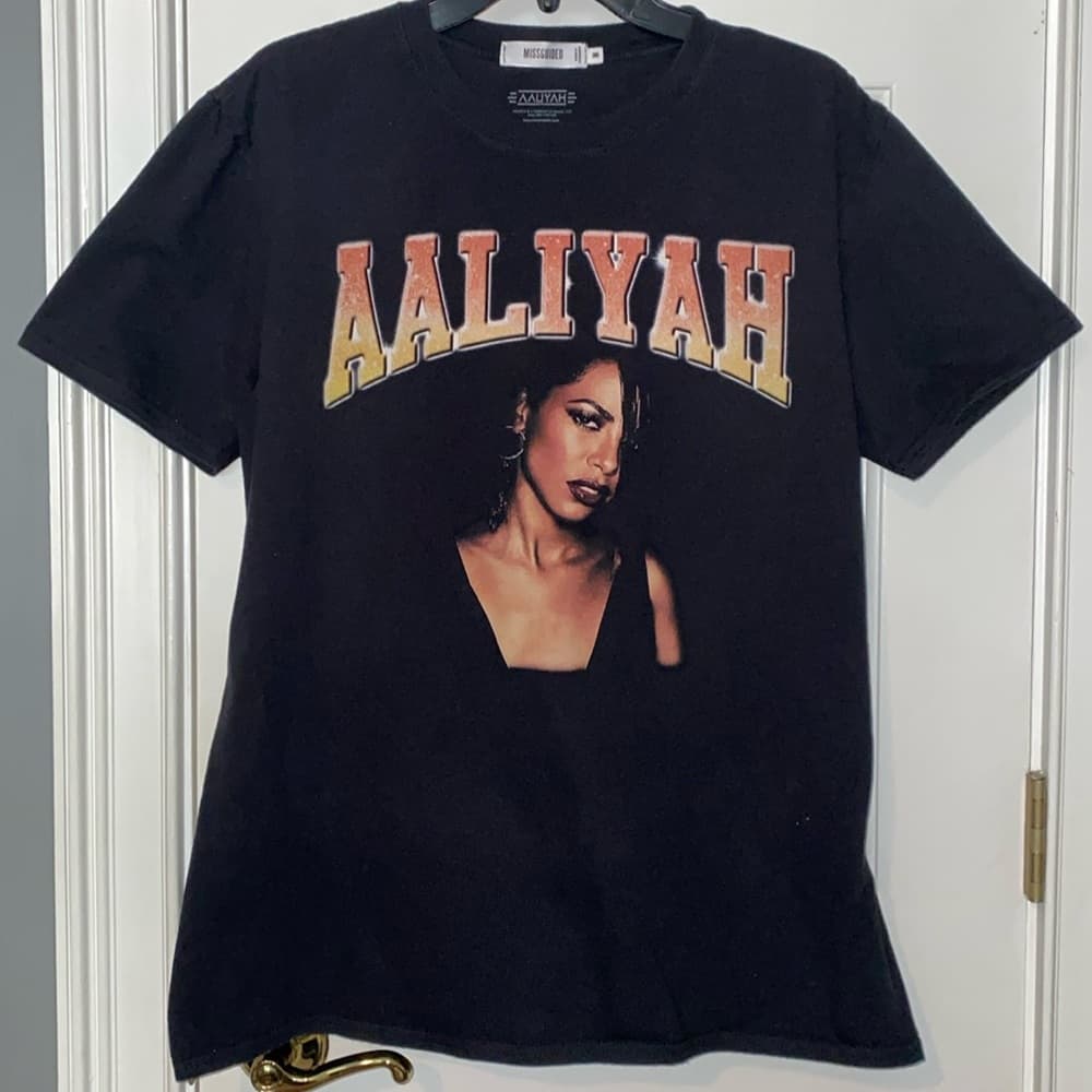 Aaliyah Photo Black T-Shirt* - Thumbnail 4