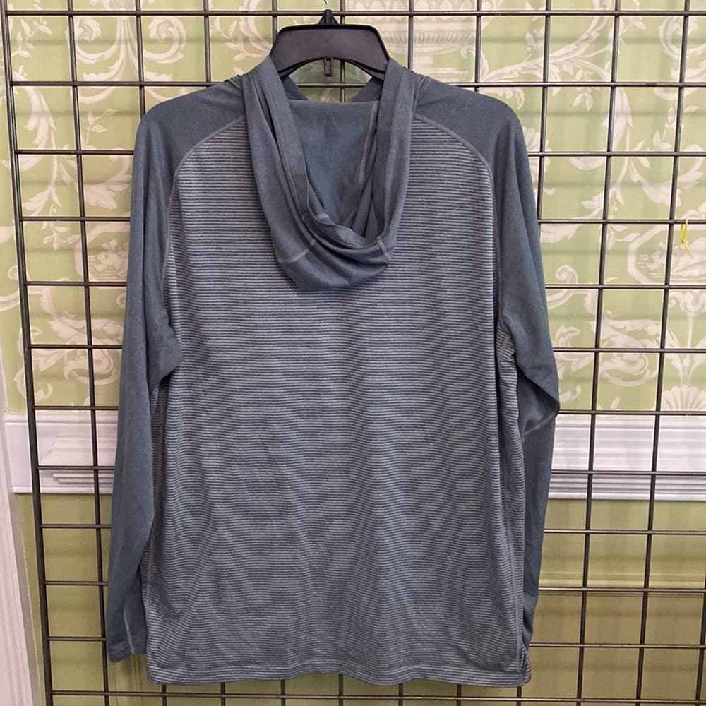Nike DRI-FIT long sleeve hooded shirt - Thumbnail 2