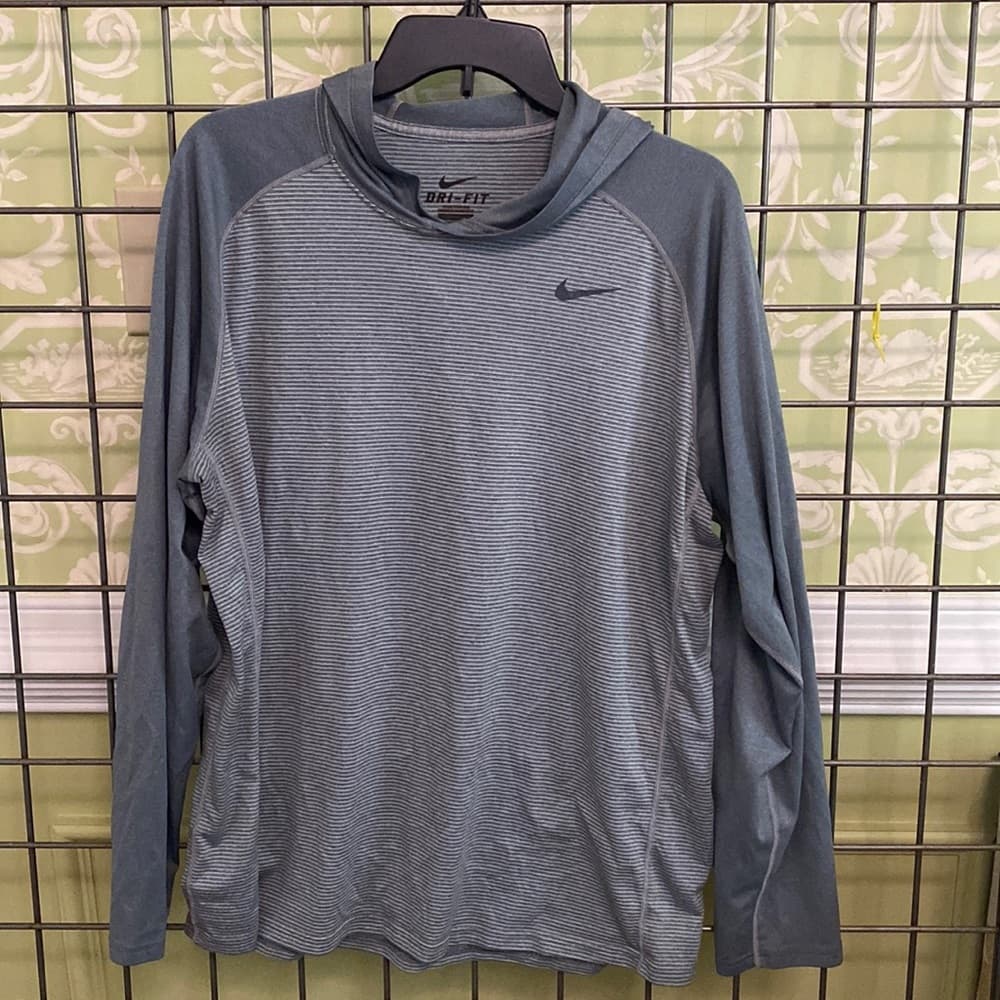 Nike DRI-FIT long sleeve hooded shirt - Thumbnail 4