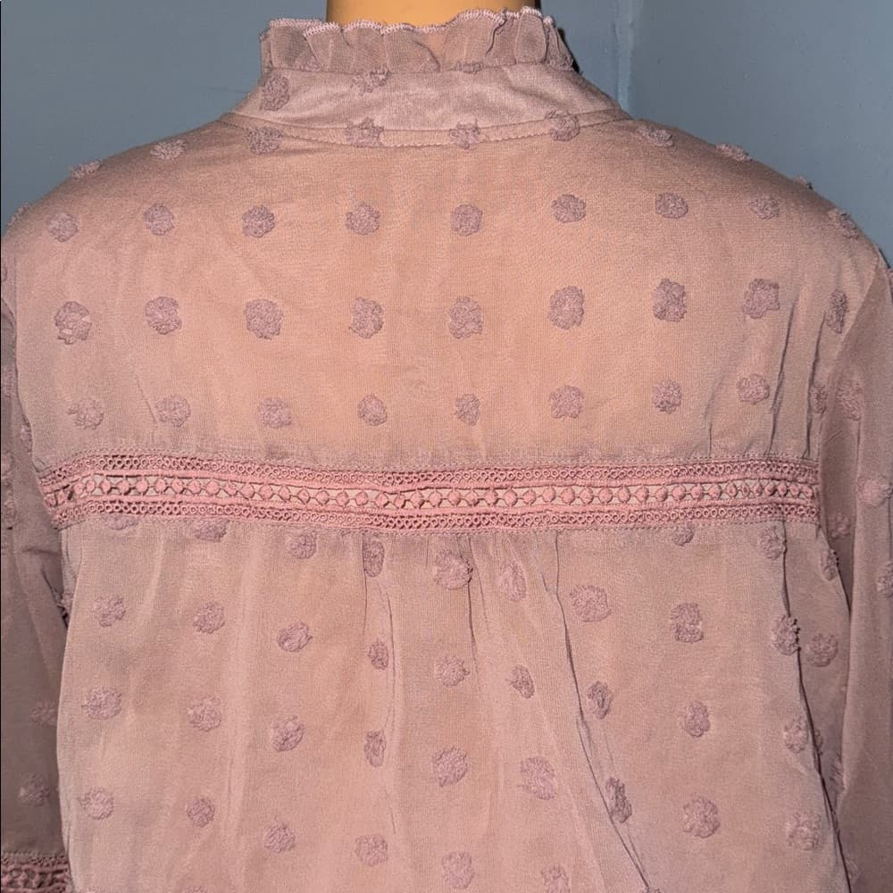 Elegant Sheer Blouse with Delicate Details – Size Large - Thumbnail 2