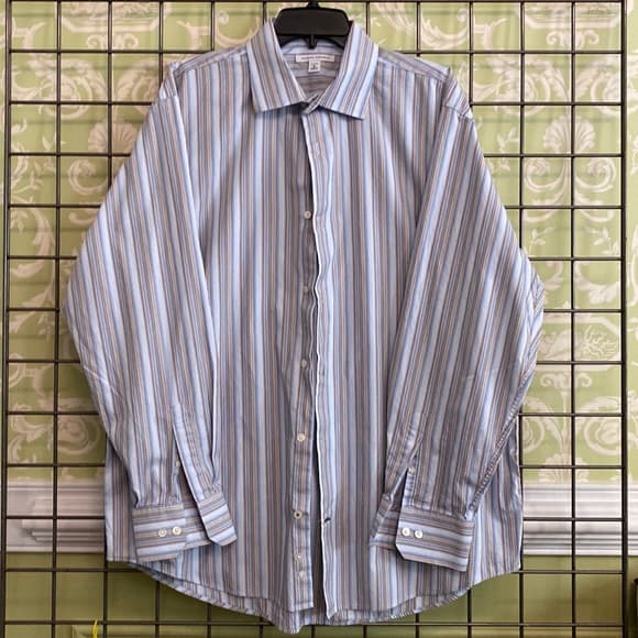 Men’s Banana Republic button down shirt - Thumbnail 4
