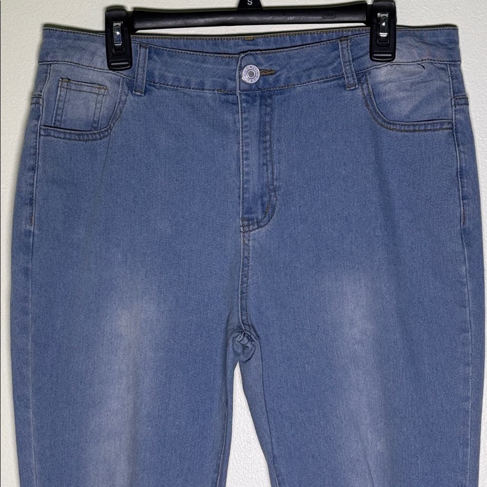Classic Blue Women's Jeans - Thumbnail 2