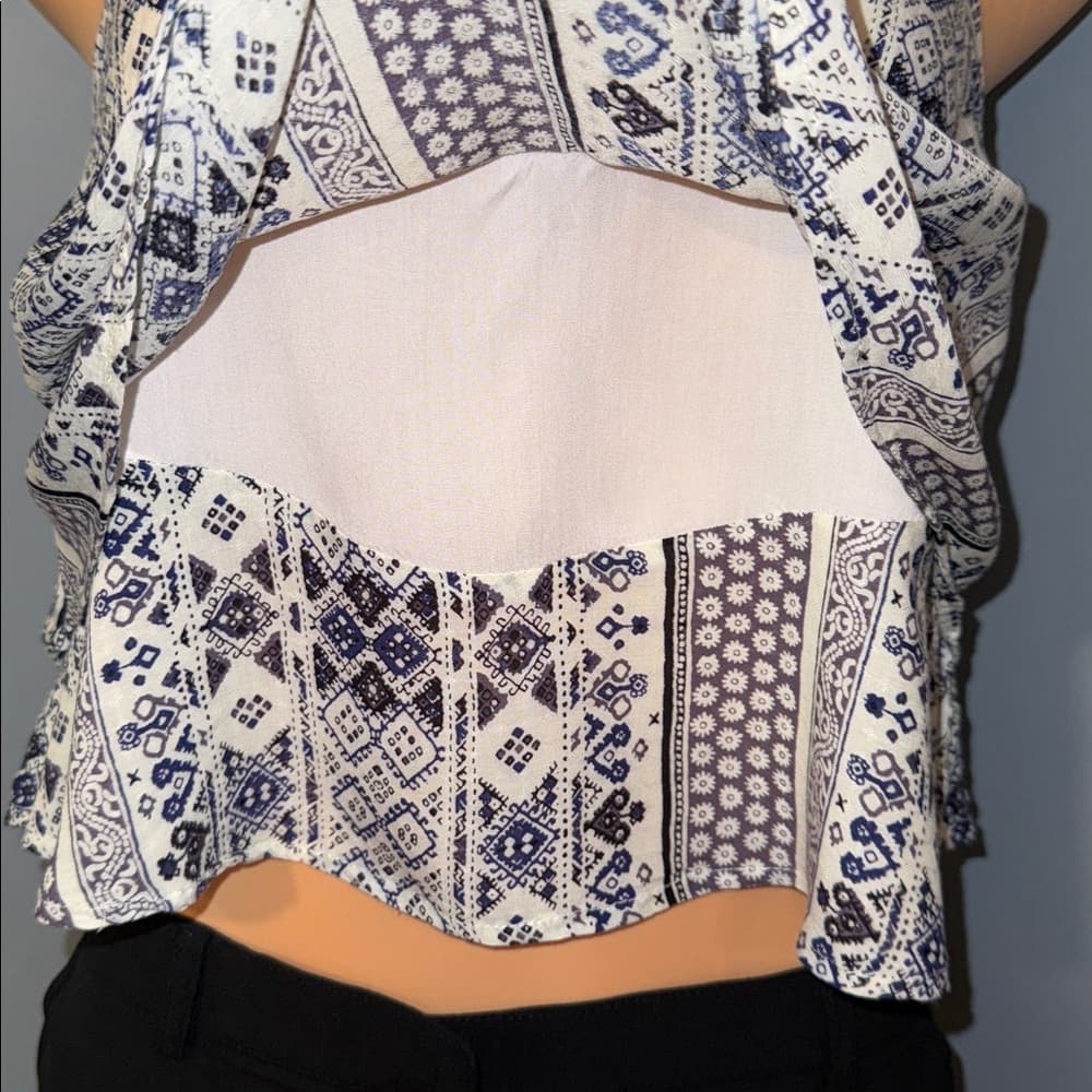 Olivaceous Halter Top - Size Medium - Thumbnail 3