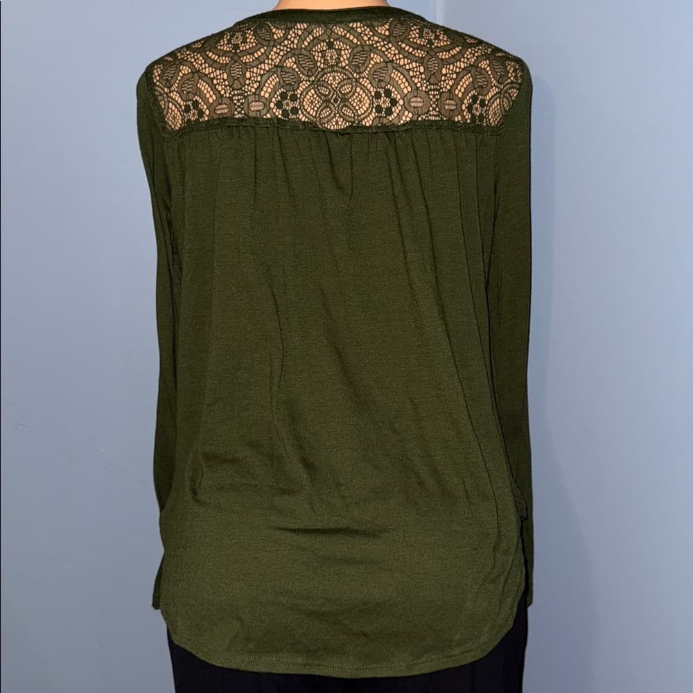 Stylish No Boundaries Lace-Up Top – Size Large - Thumbnail 2