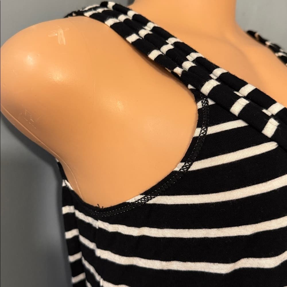Stylish Max Studio Striped Halter Top - Size S - Thumbnail 2