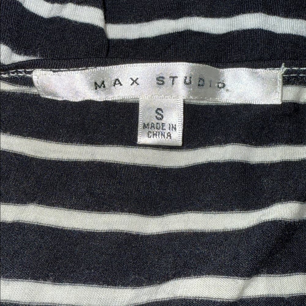 Stylish Max Studio Striped Halter Top - Size S - Thumbnail 4