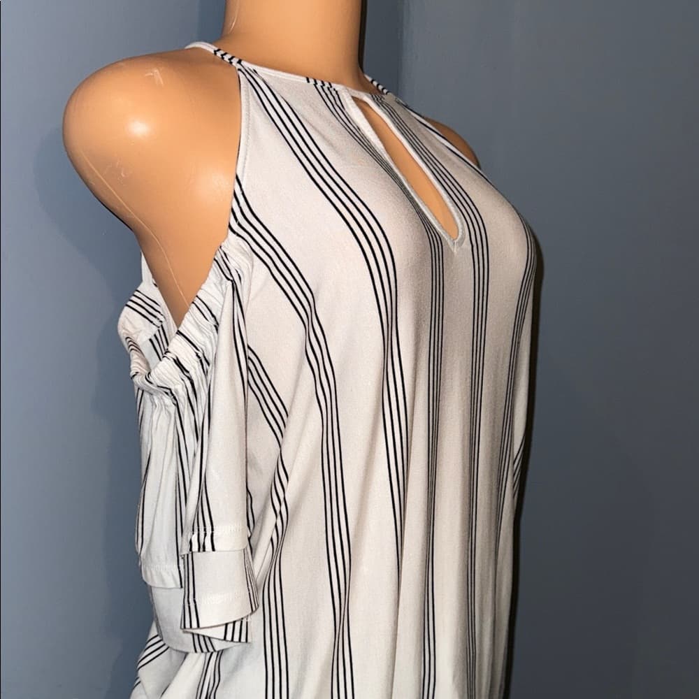 Hollister Black and White Striped Blouse - Thumbnail 2