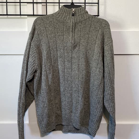 JB Craft grey pullover sweater. Quarter zip. - Thumbnail 5