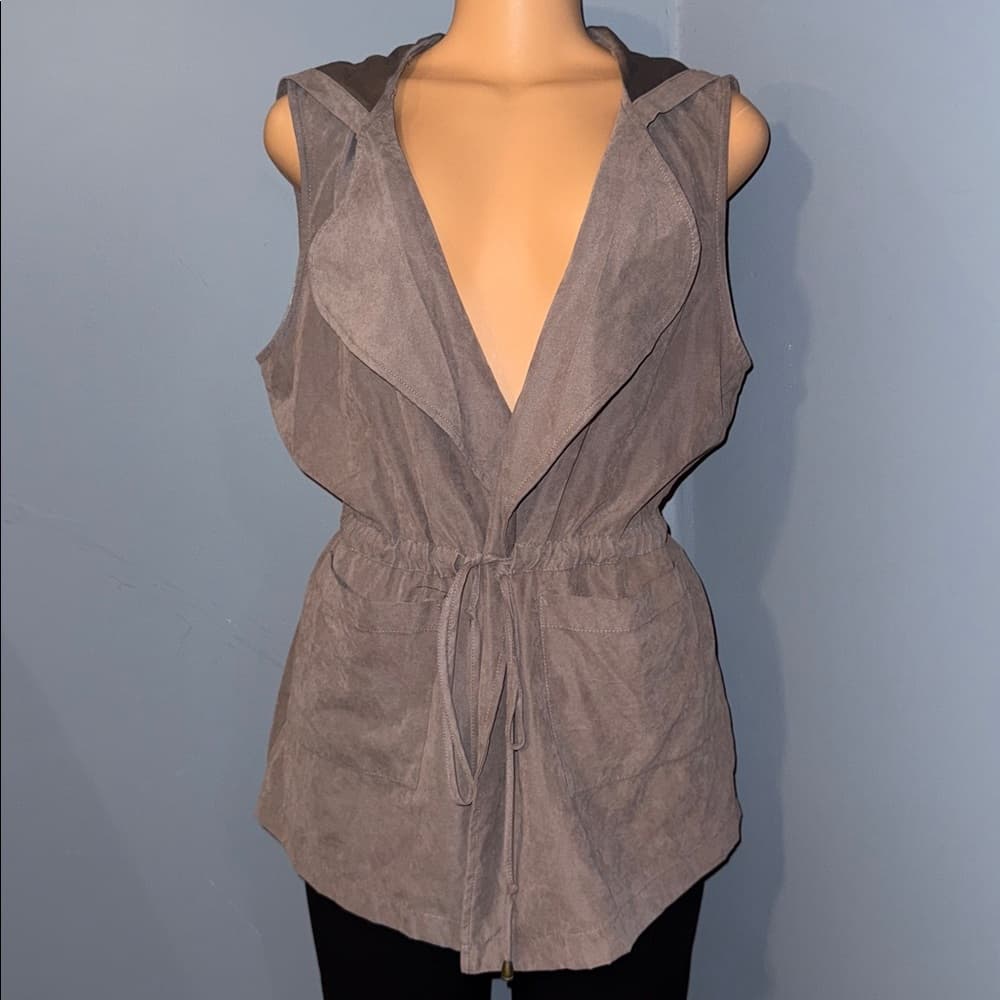 Papaya Sleeveless Hooded Vest - Size Medium - Thumbnail 7