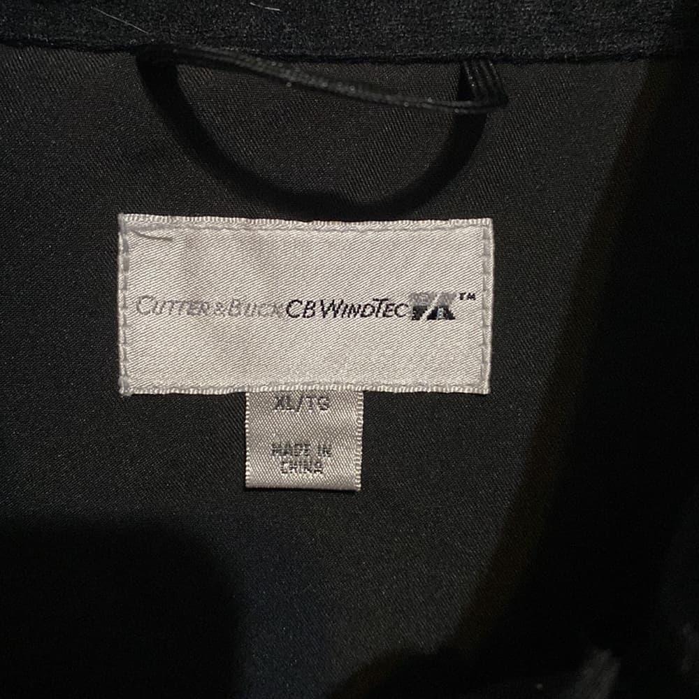 Cutter & Buck WindTec windbreaker with pockets - Thumbnail 2