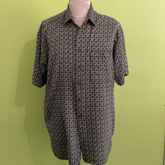 Men’s short sleeve button down shirt - Thumbnail 4