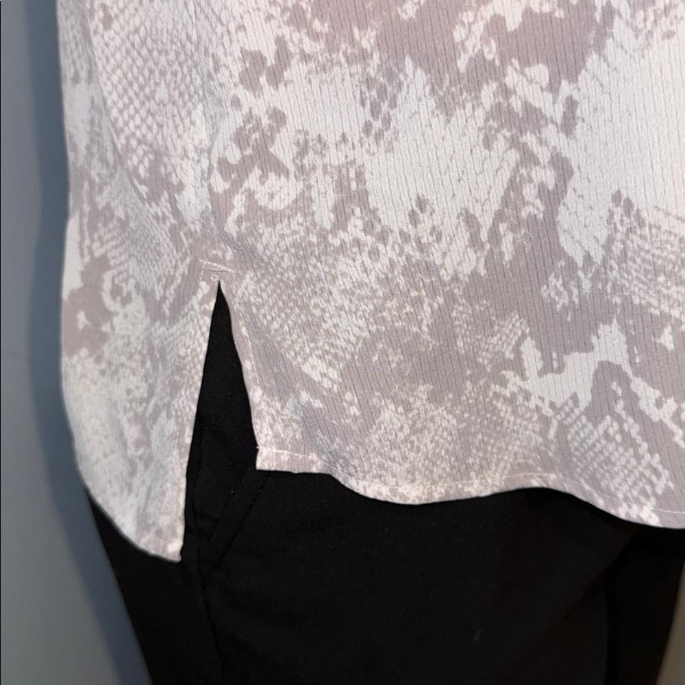 Jennifer Lopez Snake Print Camisole Top - Size Medium - Thumbnail 4