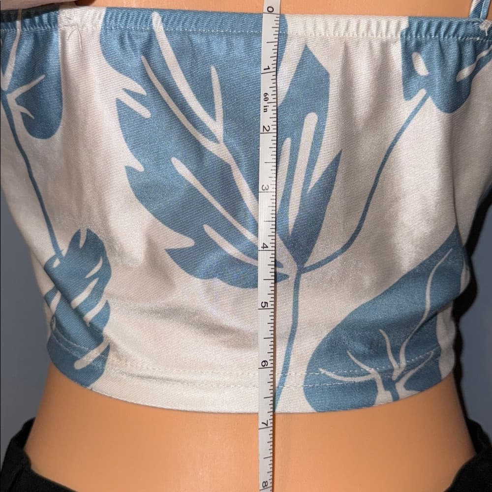 Elegant Floral Crop Top - Size M - Thumbnail 5