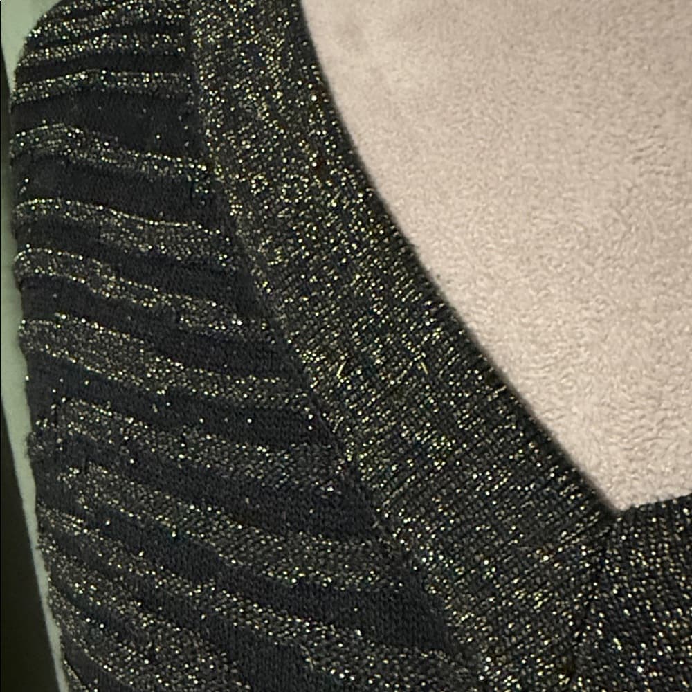 Ashley Stewart Black and Gold V-Neck Sweater - Thumbnail 2