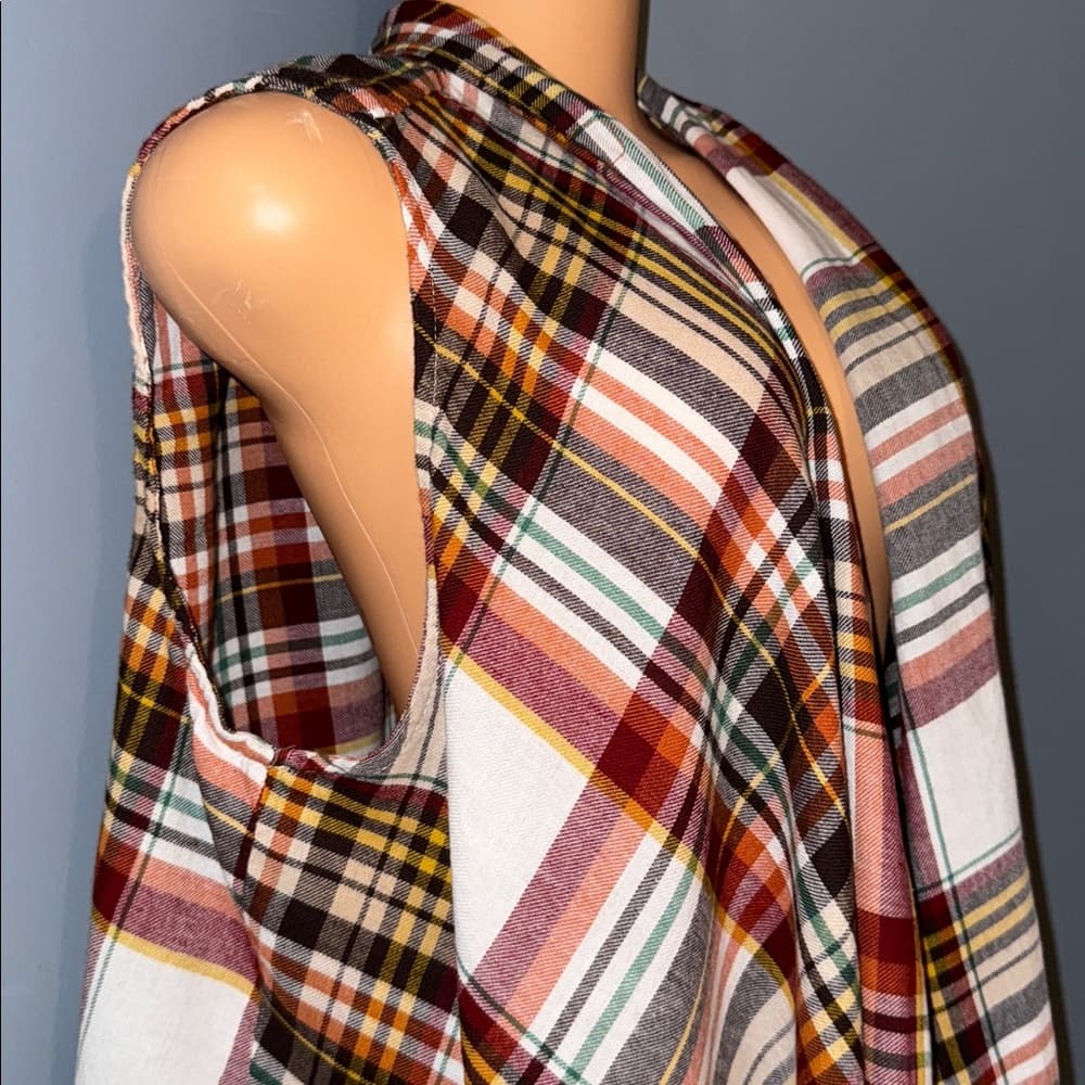 Est. 1946- Shawl - Thumbnail 3