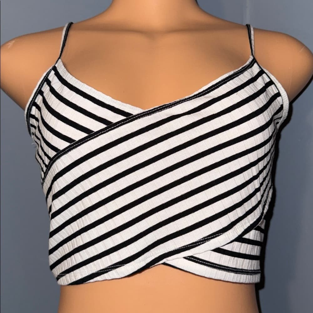 Forever 21 Striped Wrap Crop Top - Size M - Thumbnail 5