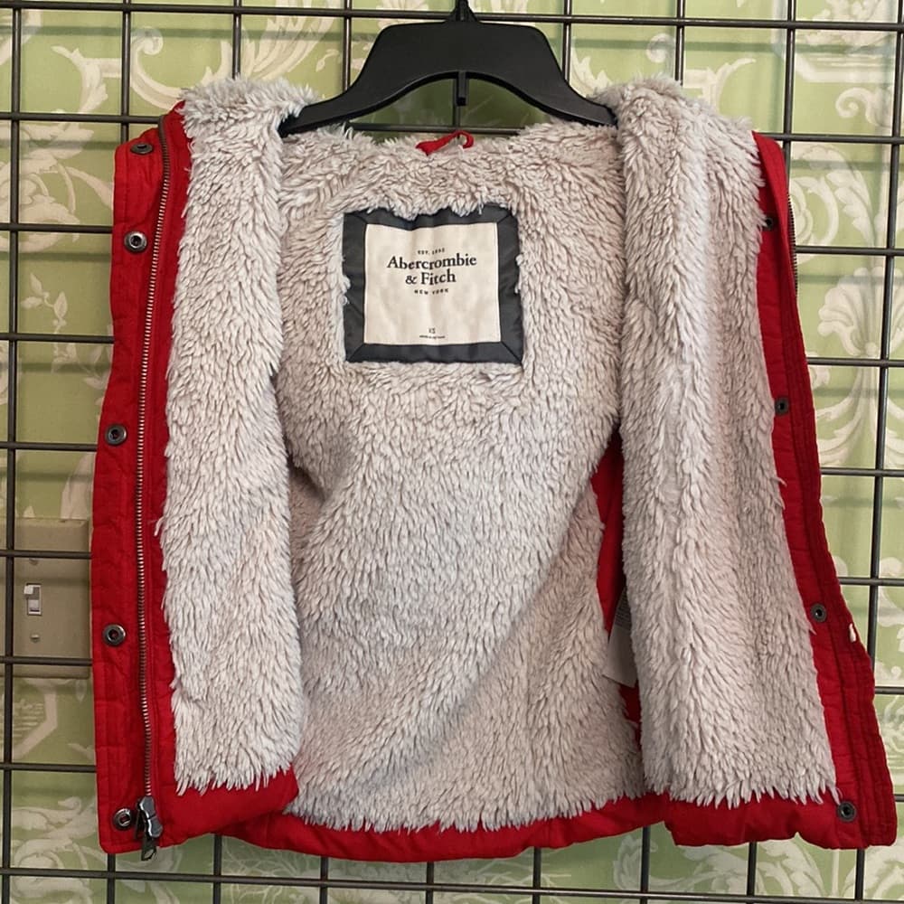 Abercrombie & Fitch puff vest - Thumbnail 2