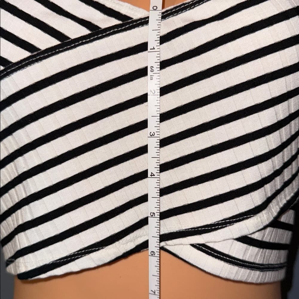Forever 21 Striped Wrap Crop Top - Size M - Thumbnail 3