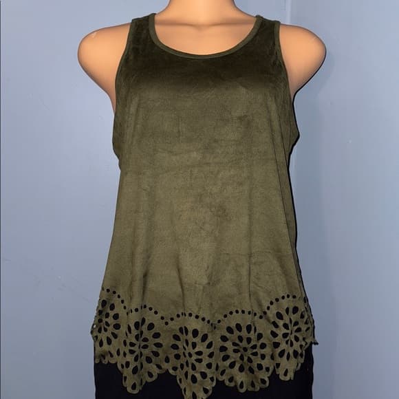 Sweet Wanderer Olive Sleeveless Top with Laser Cut Hem - Size Small - Thumbnail 8