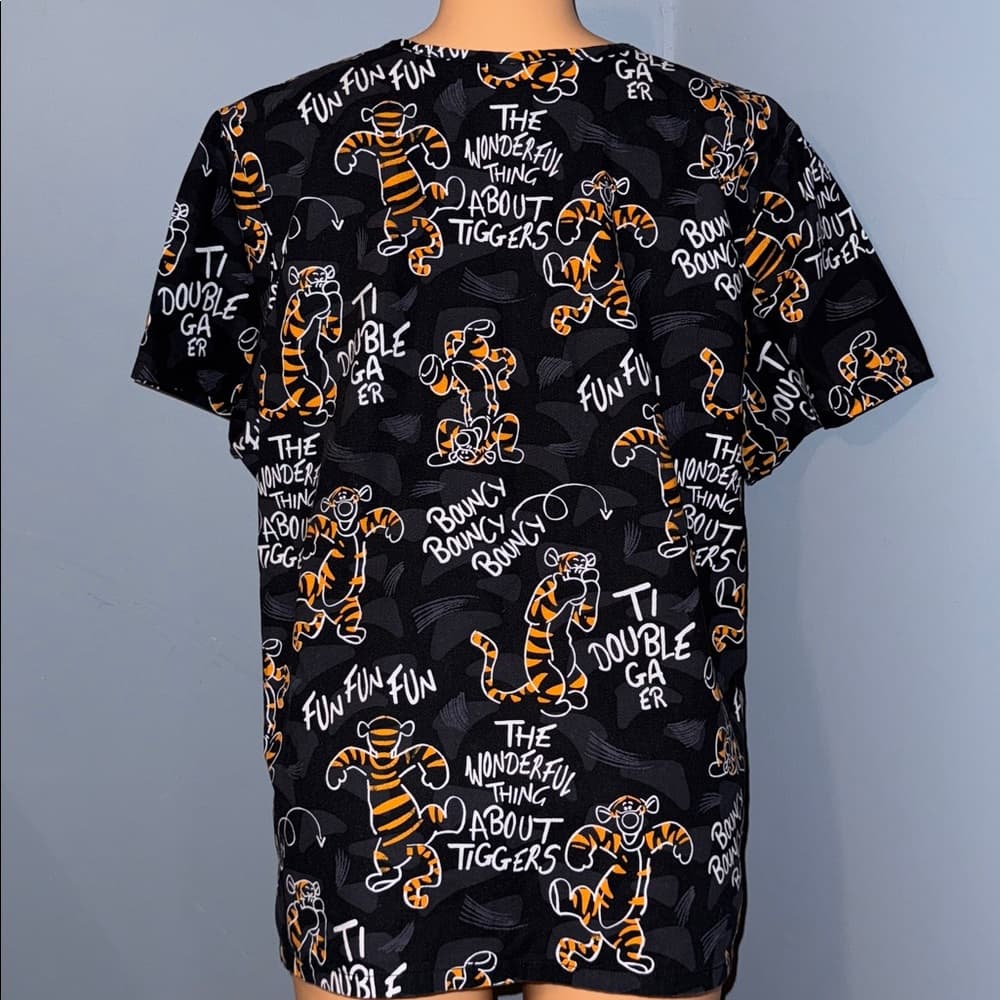 Disney Tigger Scrub Top - Size 2X** - Thumbnail 5