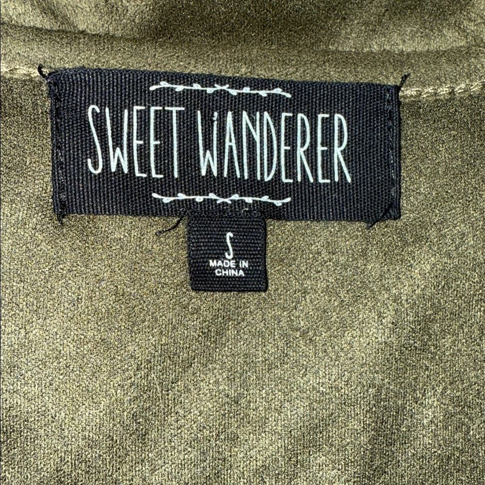 Sweet Wanderer Olive Sleeveless Top with Laser Cut Hem - Size Small - Thumbnail 5
