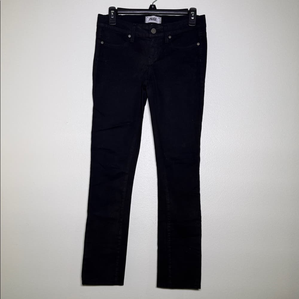 Semi-stretchy Peg Skinny black jeans