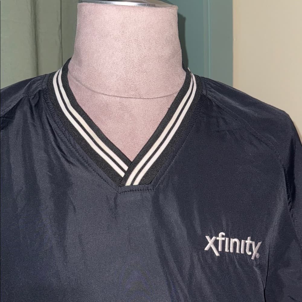 Xfinity Men's Black Windbreaker with White Trim - Thumbnail 2