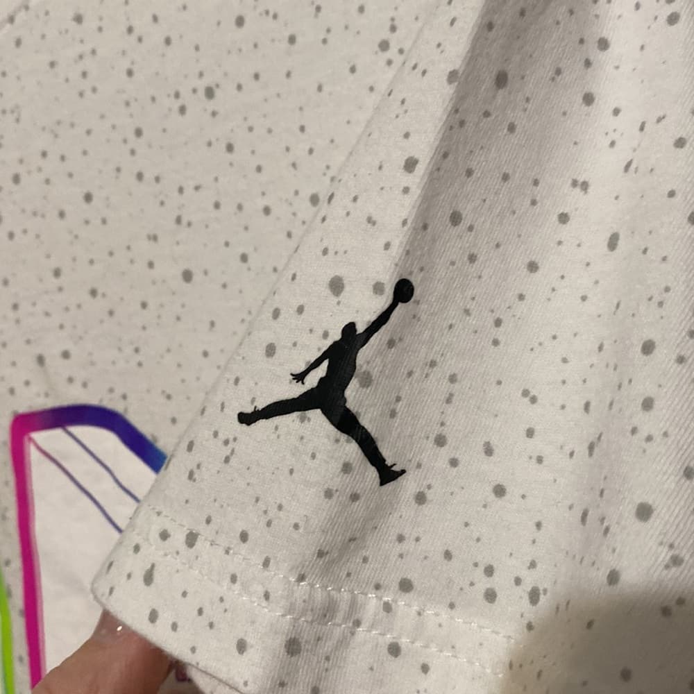 Air Jordan graphic tee - Thumbnail 2