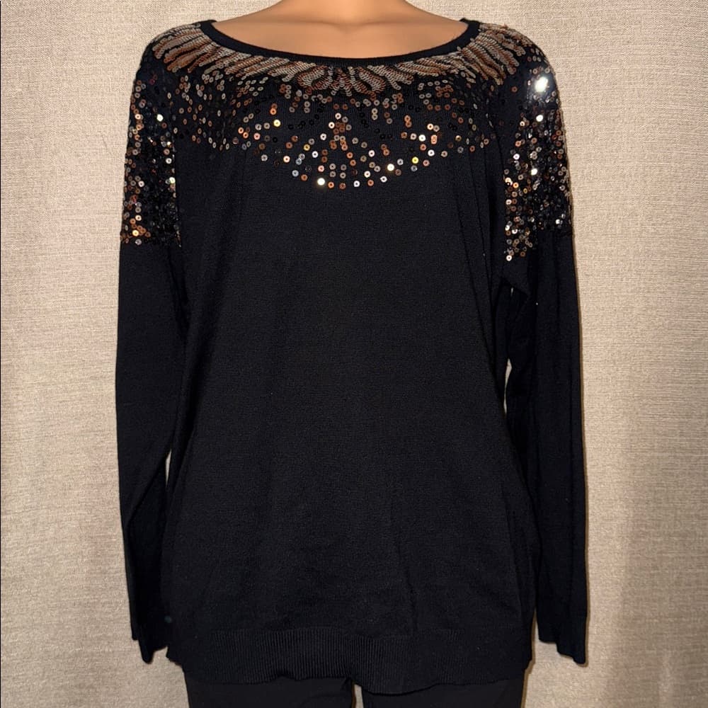 Black sweater with sequins embellishments - Thumbnail 5