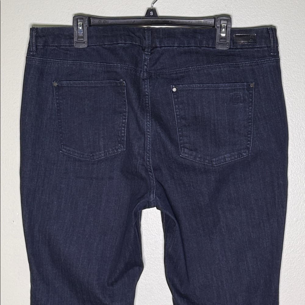 Liz Claiborne flared jeans - Thumbnail 4