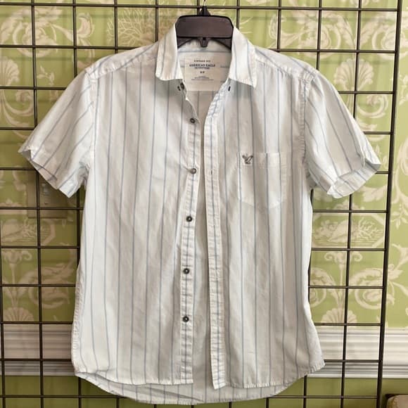 American Eagle button down short sleeve shirt* - Thumbnail 4