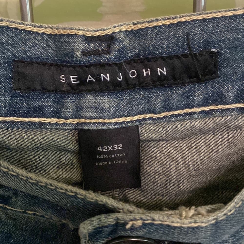 42 x 32 Sean John jeans - Thumbnail 4