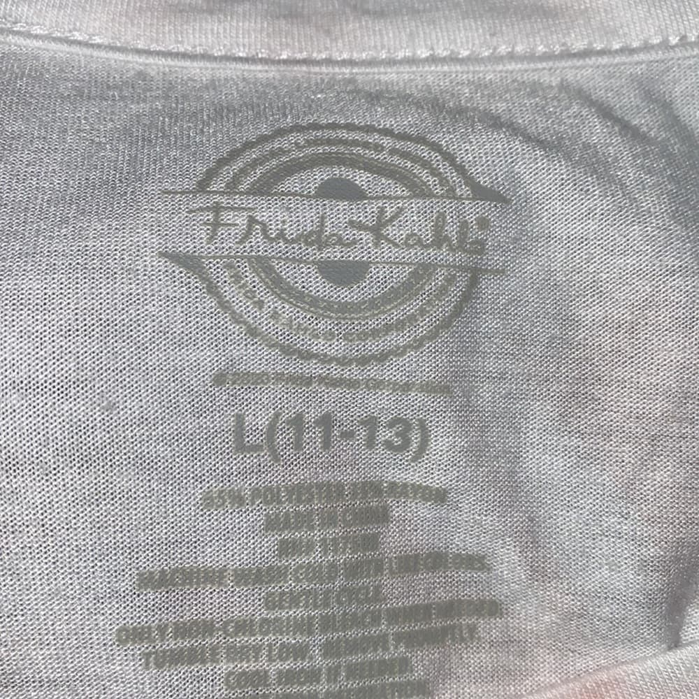 Stylish Frida Kahlo Graphic Tee – Size Large - Thumbnail 3