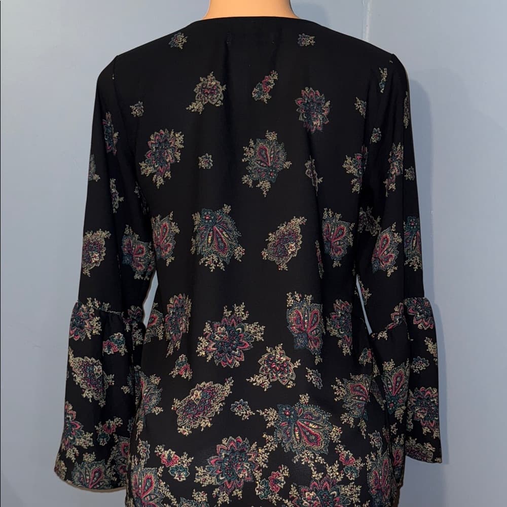 Abercrombie & Fitch Black Floral Lace-Up Blouse - Thumbnail 4