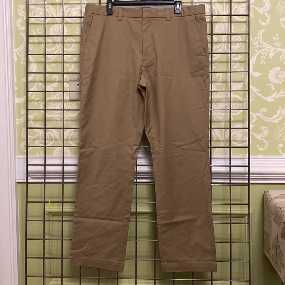 36 x 32 Banana Republic Aiden Chino khakis - Thumbnail 4