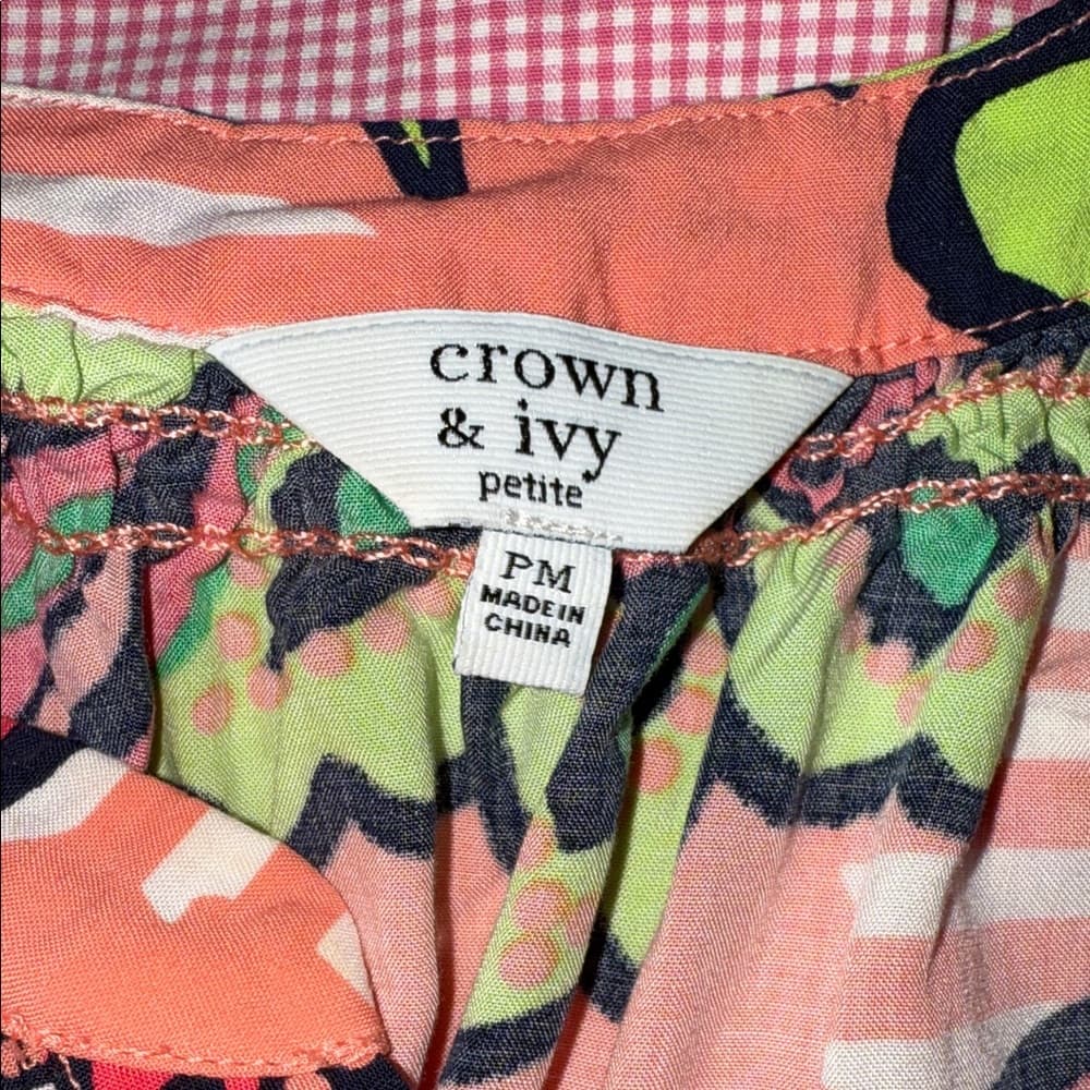 Crown & Ivy Pink and Green Floral Blouse - Thumbnail 4